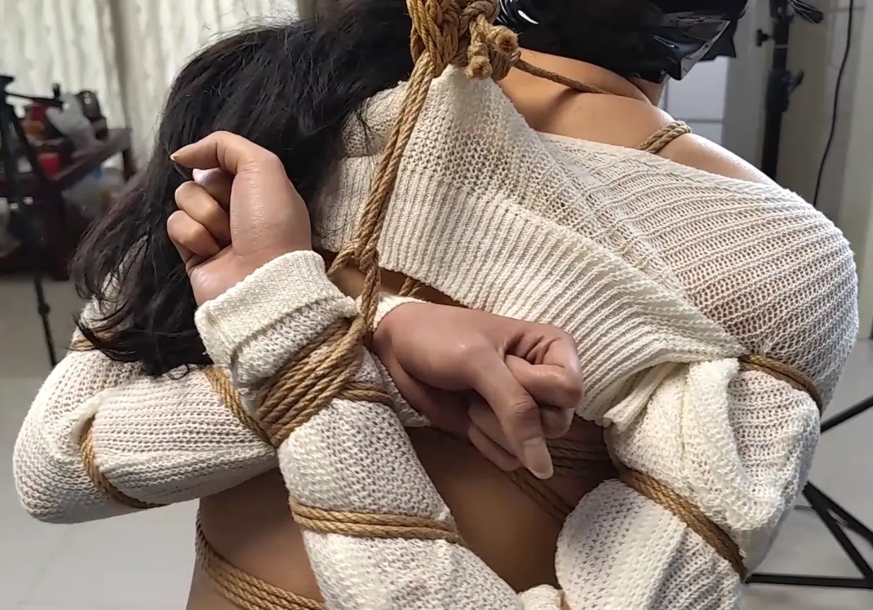 白丝体育生 真空绑胸 啵啵贝 严厉的马步和五花紧缚惩罚