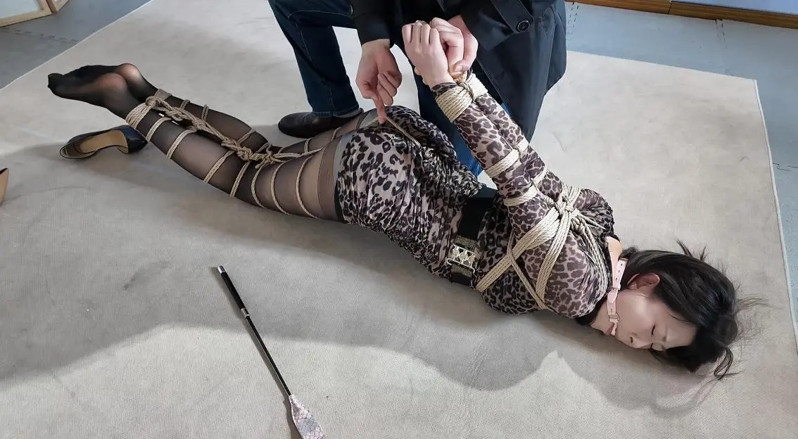 一绳所爱定拍，魏灿直臂吊缚