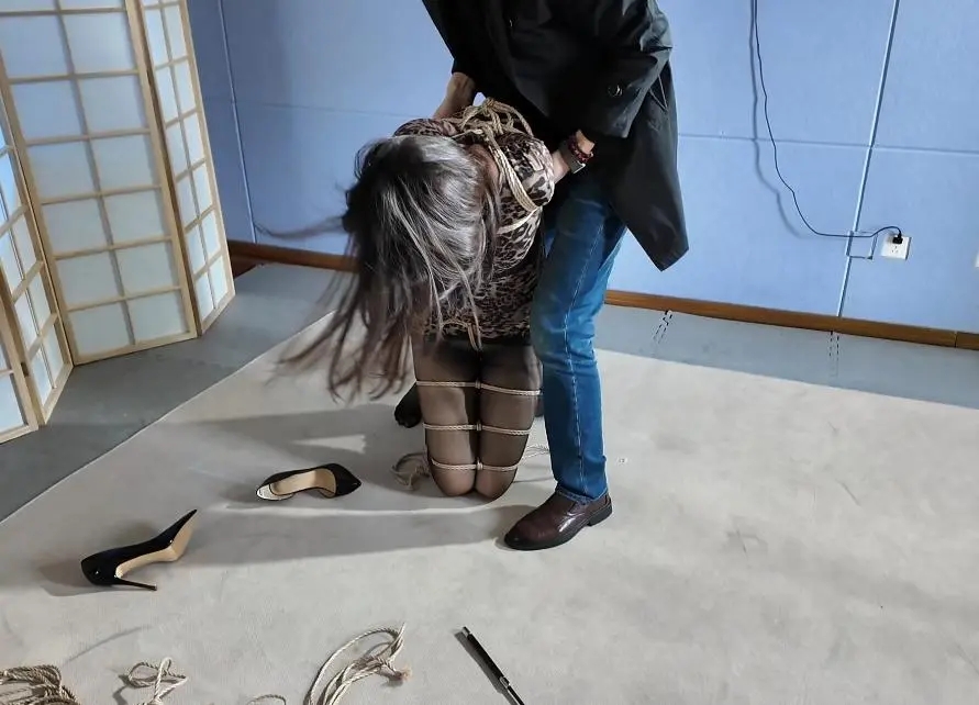 一绳所爱定拍，魏灿直臂吊缚